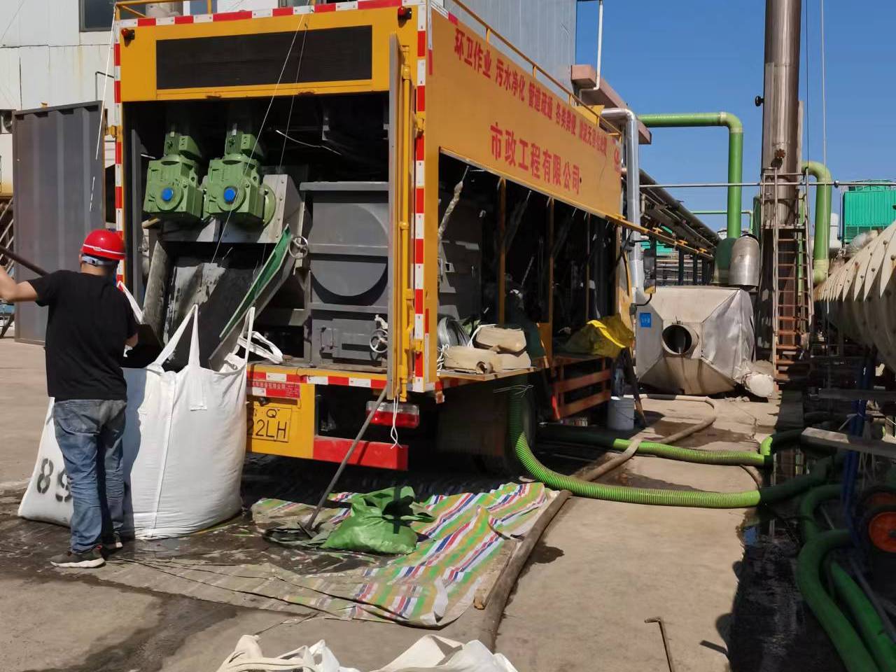 崇义淤泥压干处理